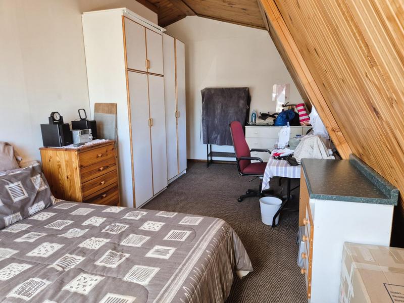 5 Bedroom Property for Sale in Franskraal Western Cape